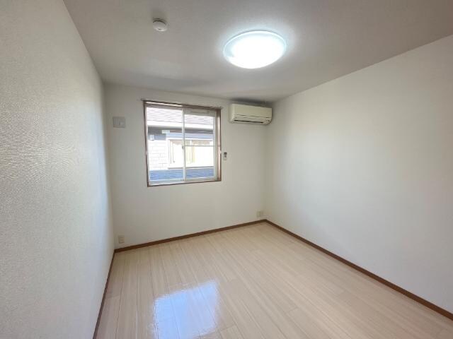 北側洋逸 フルール