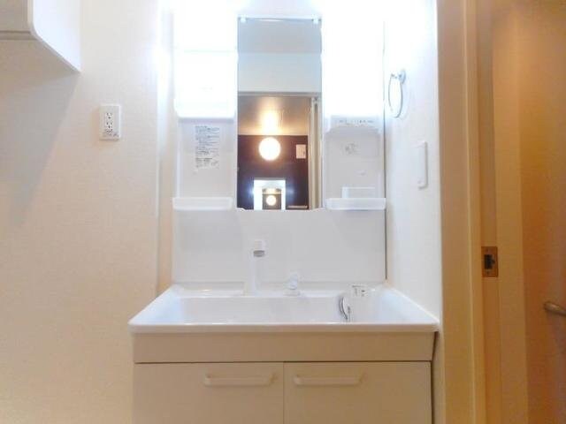  名古屋臨海高速鉄道<あおなみ線>/荒子川公園駅 徒歩24分 2階 築8年