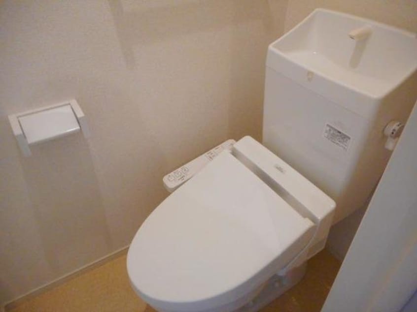  名古屋臨海高速鉄道<あおなみ線>/荒子川公園駅 徒歩24分 2階 築8年