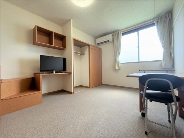  レオパレス緑花台