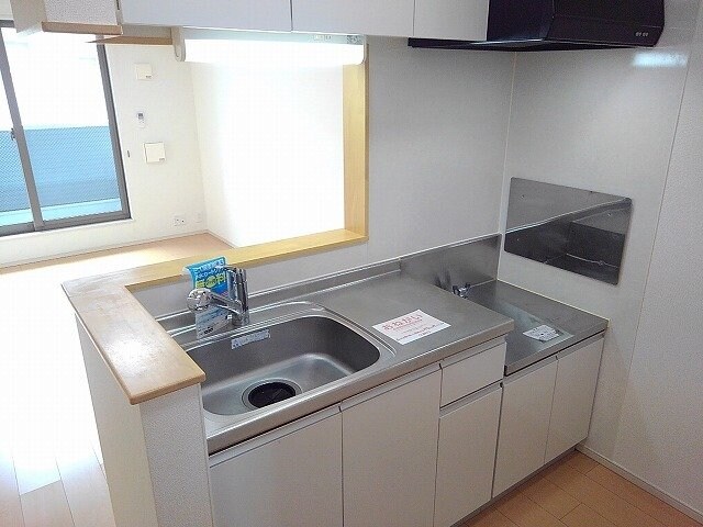  ウイングコート