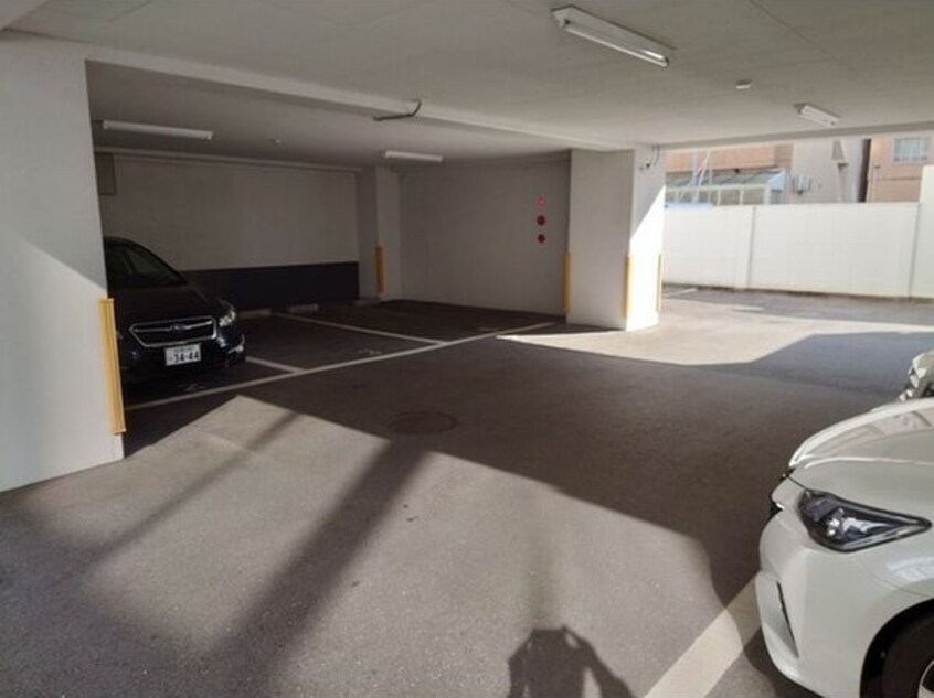  名古屋市営地下鉄名城線/久屋大通駅 徒歩11分 5階 築33年