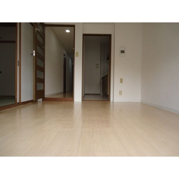  ラウムズ虹ヶ丘