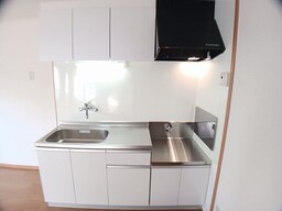 コンパクトなキッチンで掃除もラクラク