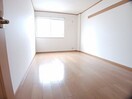 明るい色調の室内です フローラーリア