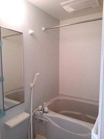ゆったり過ごせるお風呂です 名古屋市営地下鉄東山線/藤が丘駅 徒歩5分 1階 築17年