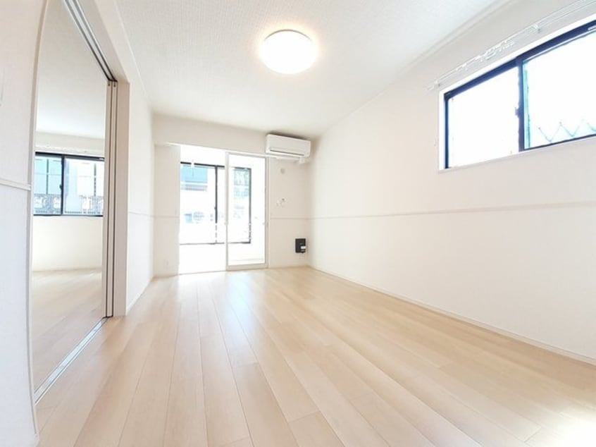 使いやすい居間です 名古屋市営地下鉄桜通線/相生山駅 徒歩21分 1階 築1年