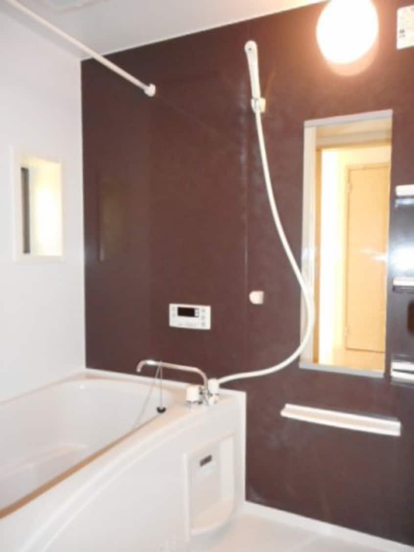 日々の疲れを癒すお風呂付です 名古屋市営地下鉄東山線/星ヶ丘駅 バス11分西里町五丁目下車:停歩2分 1階 築11年