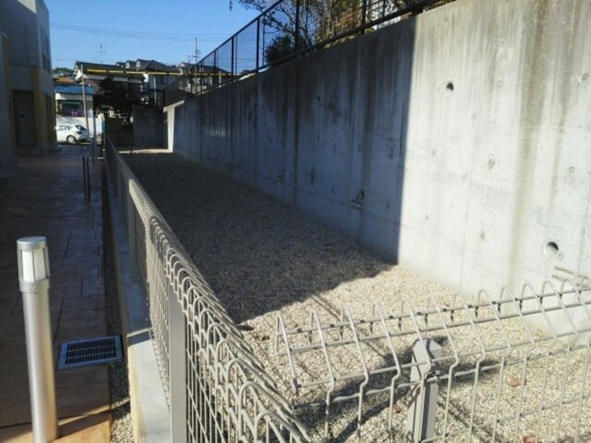  名古屋市営地下鉄東山線/星ヶ丘駅 バス11分西里町五丁目下車:停歩2分 1階 築11年