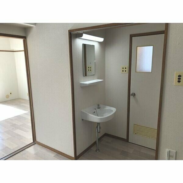  名古屋市営地下鉄桜通線/鳴子北駅 徒歩14分 2階 築48年