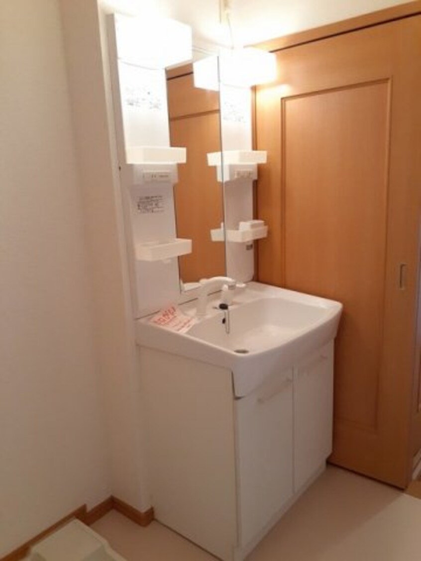 コンパクトで使いやすい洗面所 プロムナード壱番館