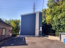 レオネクスト学園前ヒルズの外観