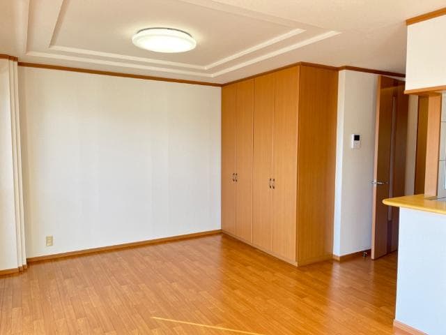 リビング フローラルコート大高