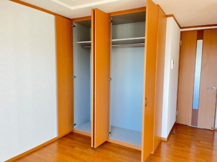 収納 フローラルコート大高