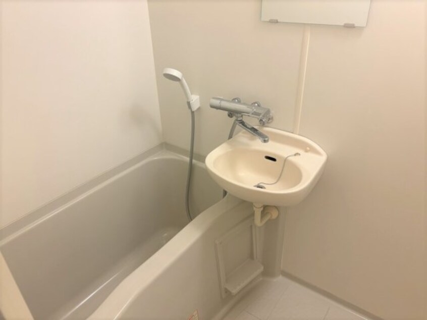  レオパレス緑花台