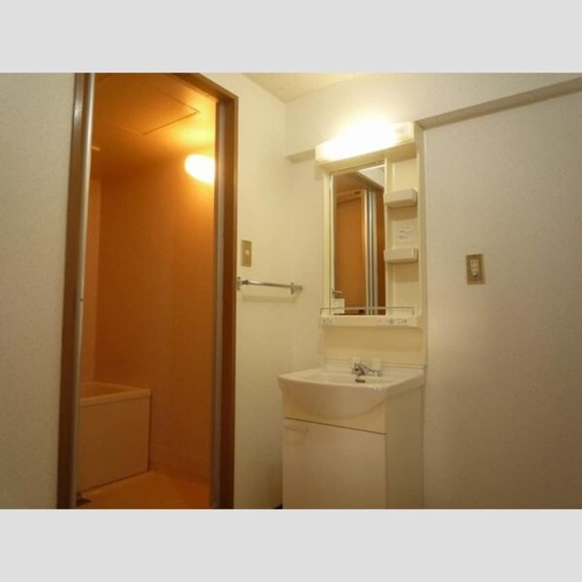  名古屋臨海高速鉄道<あおなみ線>/荒子川公園駅 徒歩14分 4階 築42年