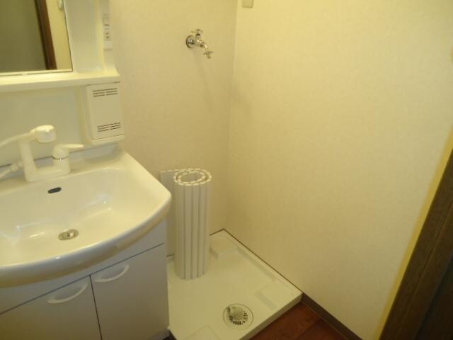 洗濯機置場 ハイツビリーブ