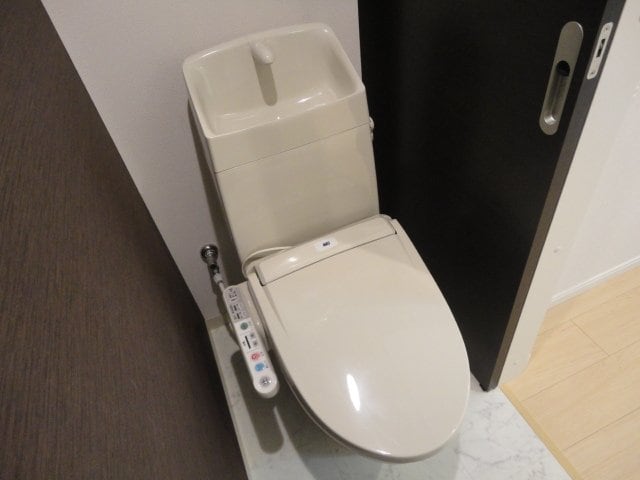 シャワー付トイレ 名鉄名古屋本線/桜駅 徒歩10分 1階 築11年