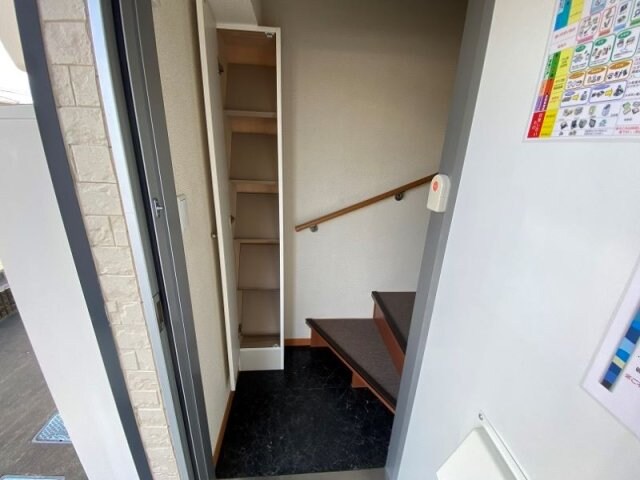 2Ｆ玄関 レオパレスボンヌシャンス　長浦