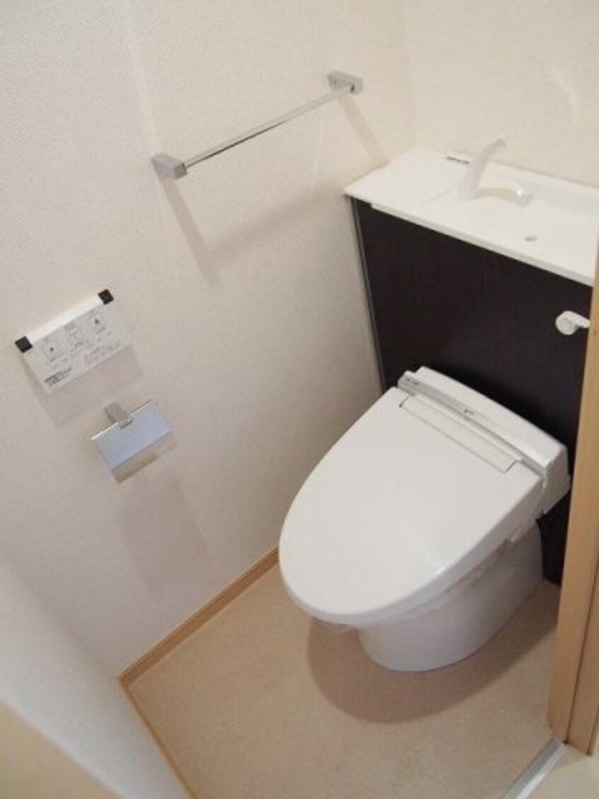  名鉄河和線/青山駅 徒歩7分 2階 築12年