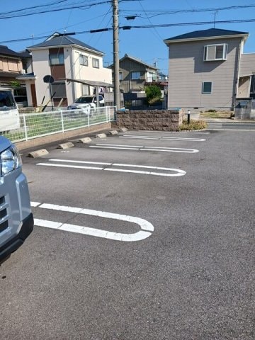 駐車場完備です 名鉄常滑線・空港線/榎戸駅 徒歩11分 2階 築7年