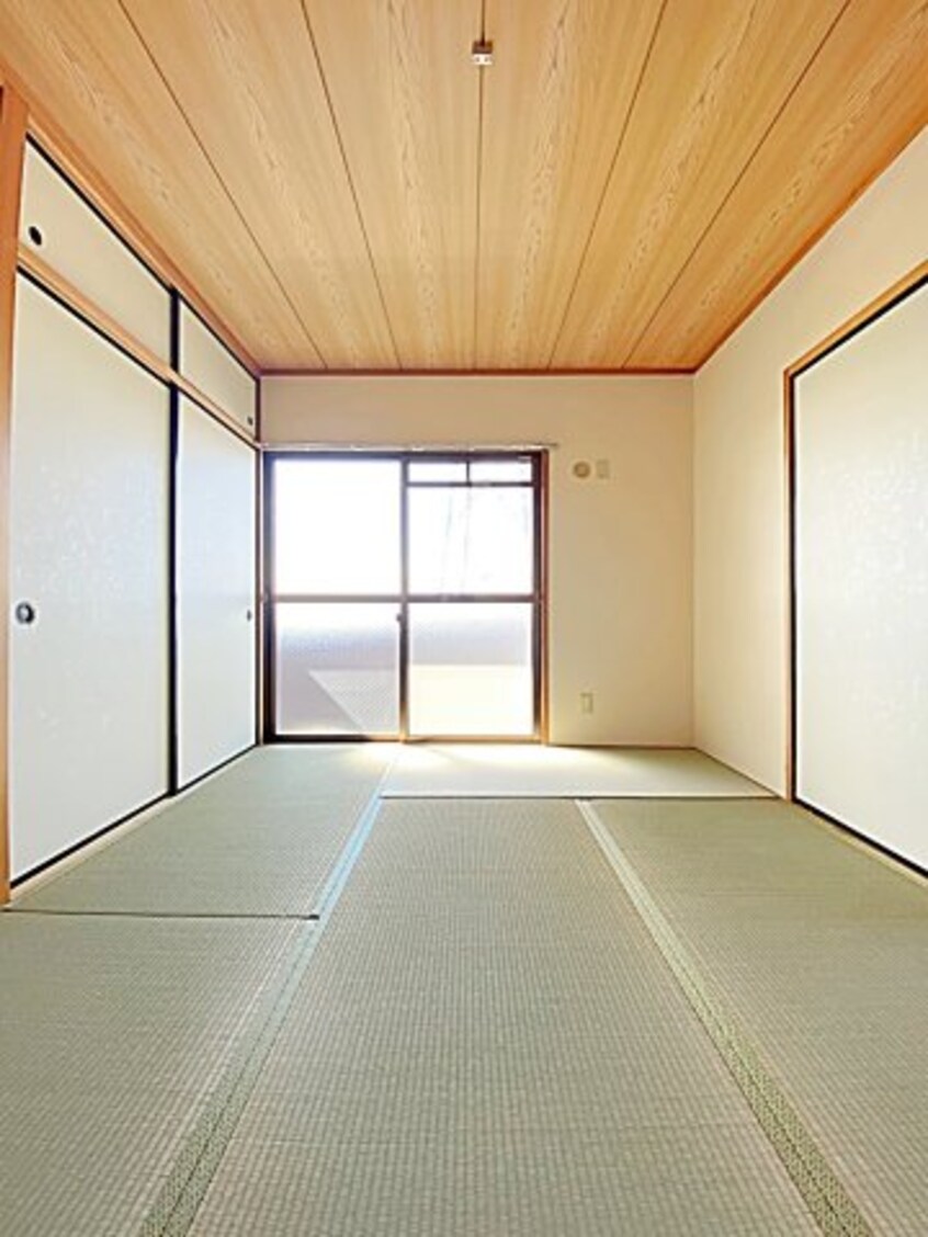  リバーサイド雅