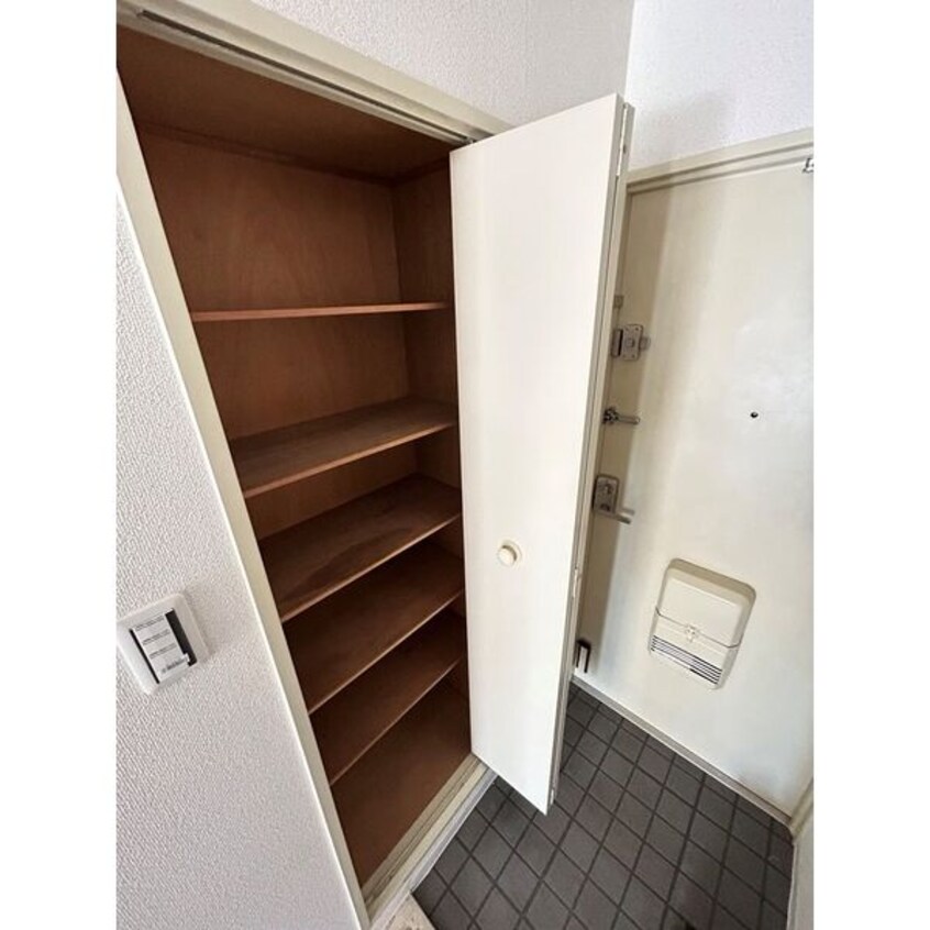 室内写真は別部屋の写真です。 名古屋市営地下鉄桜通線/野並駅 徒歩4分 3階 築37年