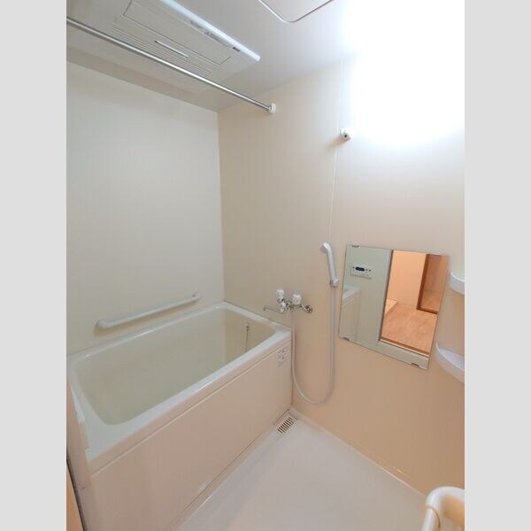  カーサコモダ新舞子　B