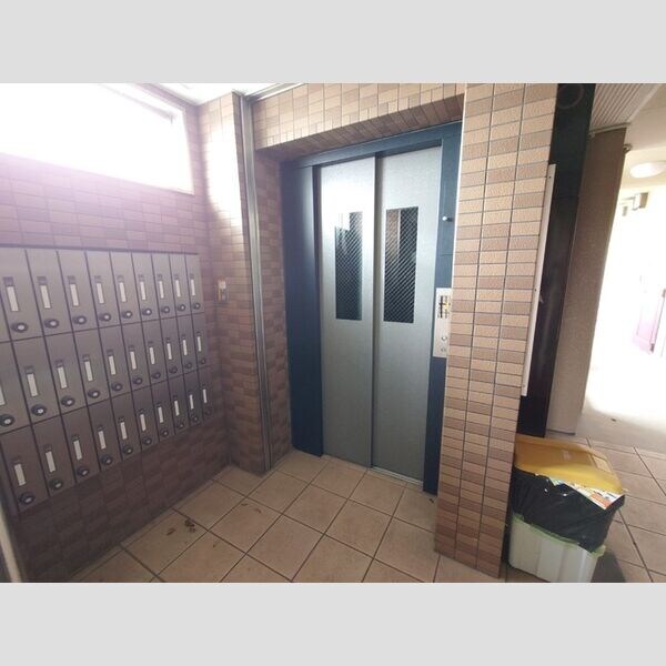  カーサコモダ新舞子　B