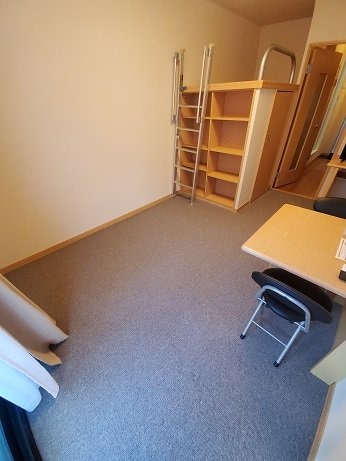  レオパレスエルハピネス