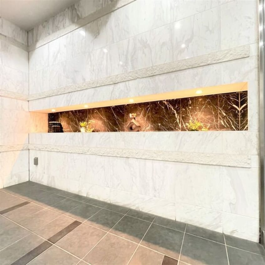  UURコート名古屋名駅