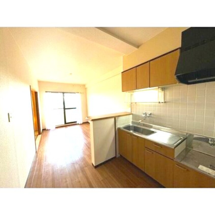  サプリーム新舞子