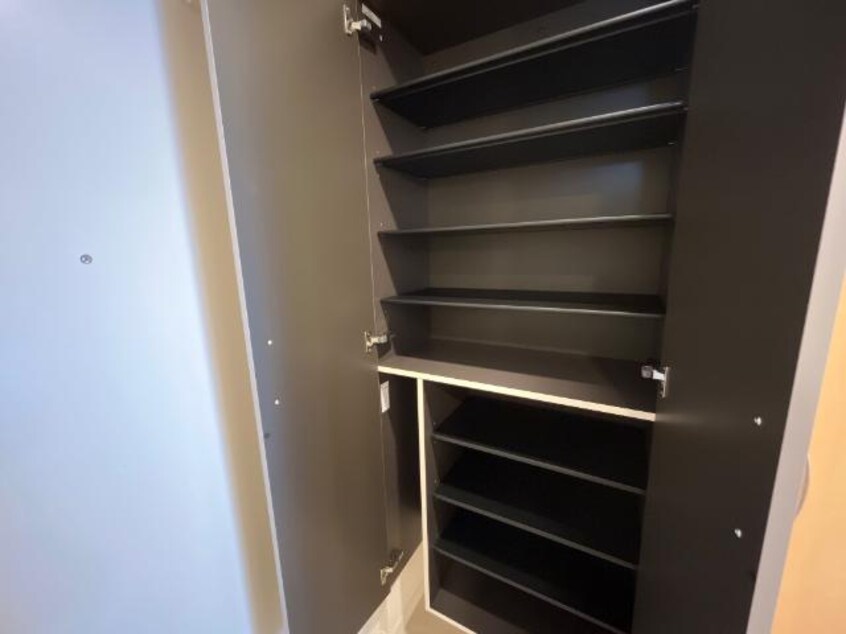 収納 ウエストウイング６