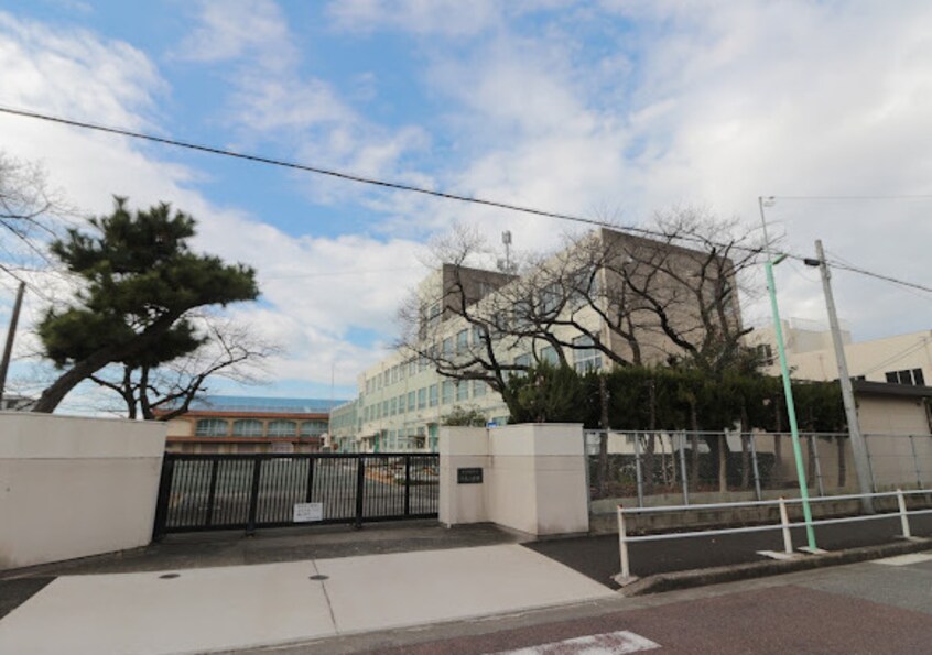 名古屋市立千鳥小学校(小学校)まで851m 名鉄常滑線・空港線/柴田駅 徒歩5分 4階 築24年