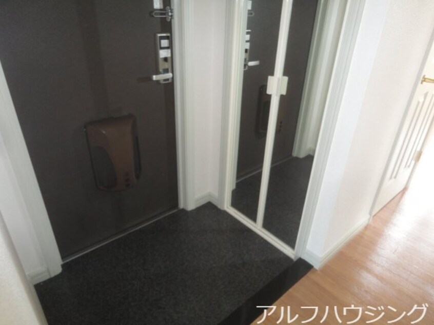 玄関 ルーエンハイム大森