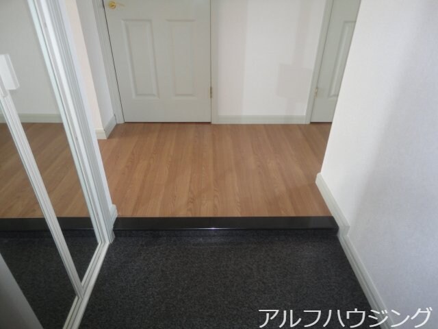 玄関 ルーエンハイム大森