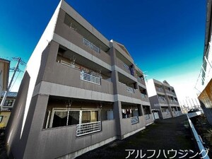 コートプレイス　Ｅａｓｔ　Ｗｅｓｔ