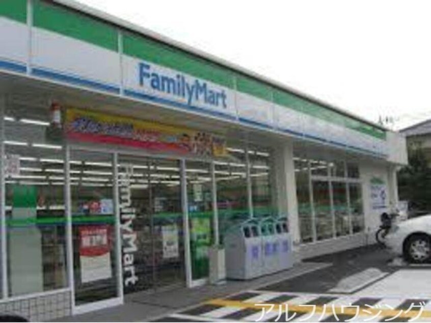 ファミリーマート美濃加茂加茂野店(コンビニ)まで1390m プレミオ