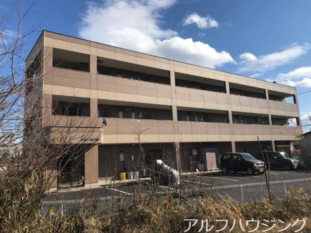 外観写真（昼） タウンロイヤル