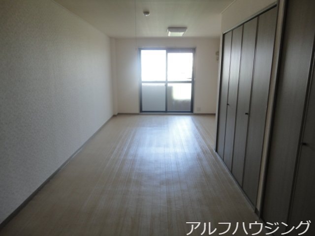洋室２ タウンロイヤル