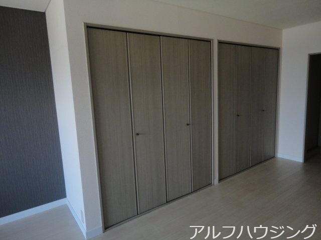 クローゼット タウンロイヤル
