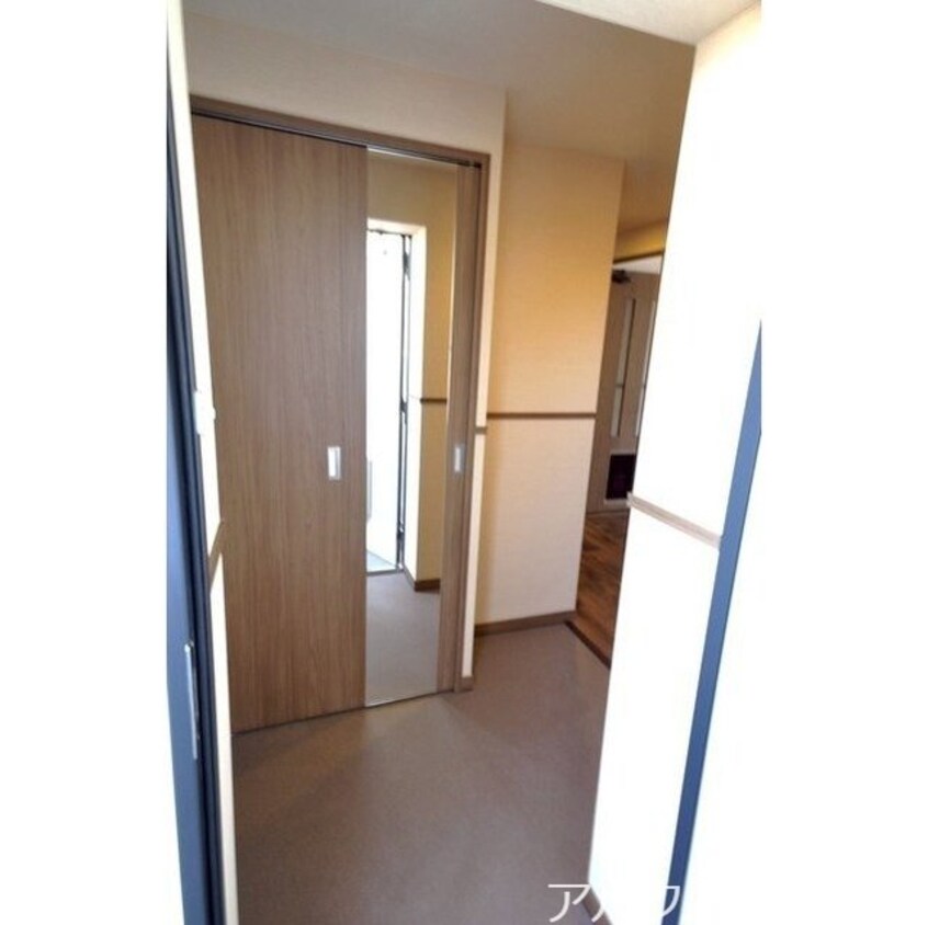 玄関 EL CINQ (エル サンク)