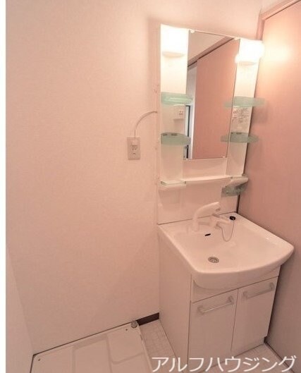  シャルマン・リーヴ