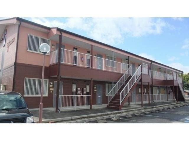 外観 SurplusレオパレスA棟