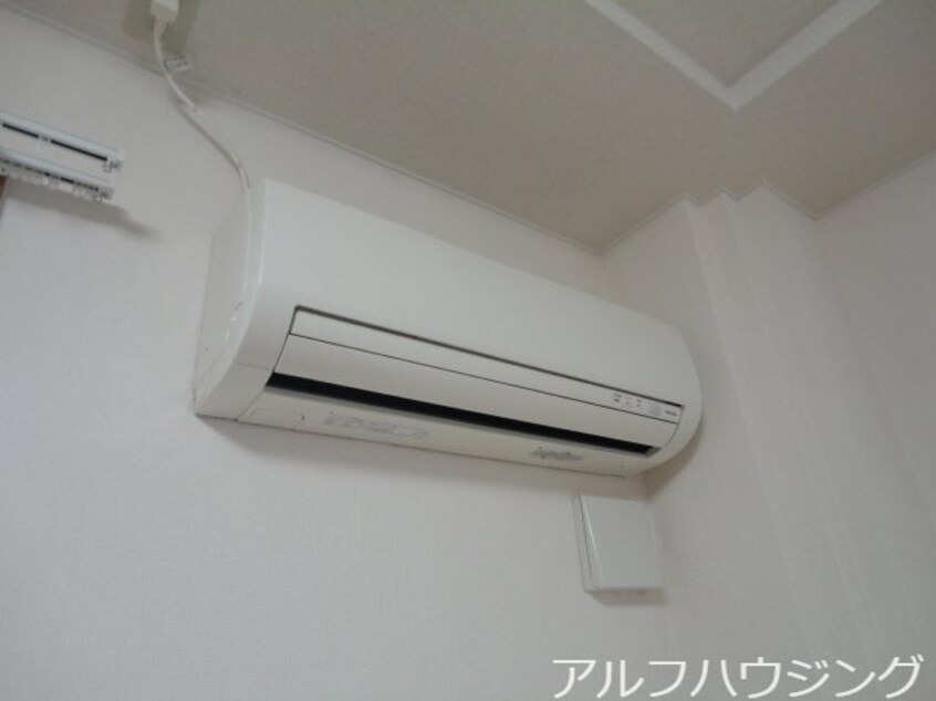 エアコン(反転） オアシス　ヒロミ（Ｏａｓｉｓ　Ｈｉｒｏｍｉ）