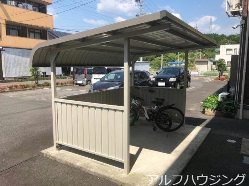 駐輪場 リジエール・ヴィラ