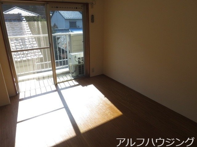  リバーサイド弐番館