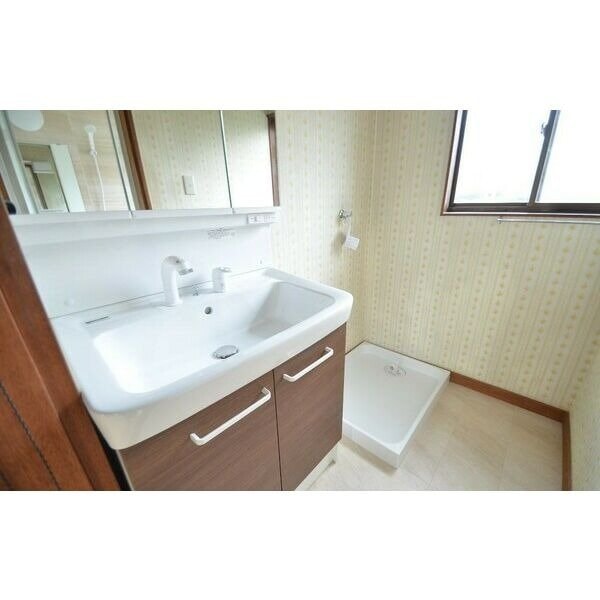  可児市緑1丁目貸家