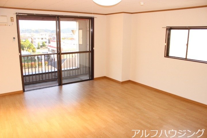 イメージ 酒向第三ビル（旧ヤンキービル）