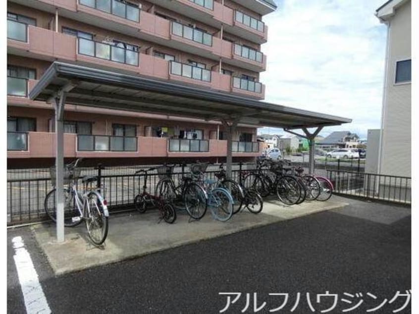 駐輪場 ウインズ山手